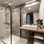 Freshsuites & Bar