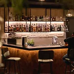 Freshsuites & Bar Hotel