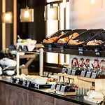 Freshsuites & Bar Hotel