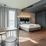 Hotel Freshsuites & Bar