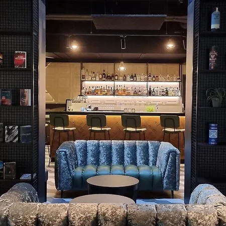 Hotel Freshsuites & Bar