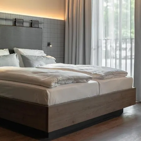 Freshsuites & Bar 3* Dachau