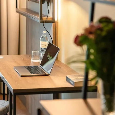 Hotel Freshsuites&bar 3*