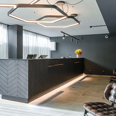 Freshsuites&bar Hotel