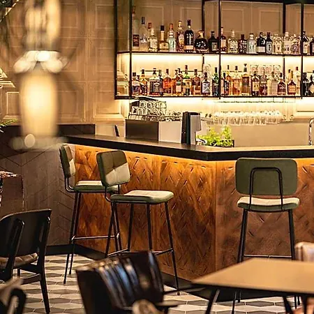 Hotel Freshsuites & Bar