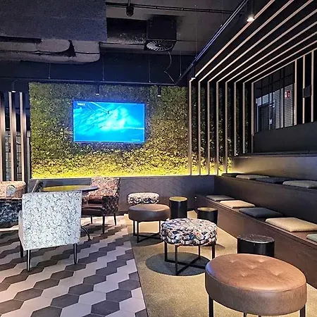 Hotel Freshsuites & Bar