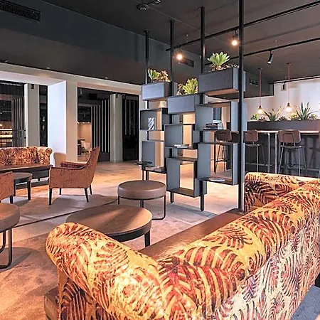 Freshsuites & Bar 3*