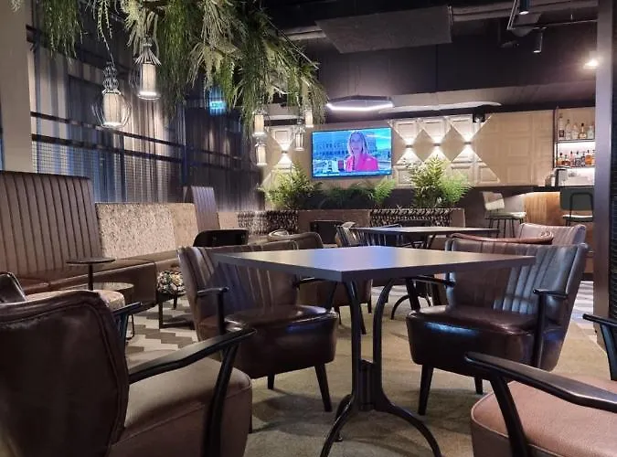 Freshsuites & Bar Hotel 3*