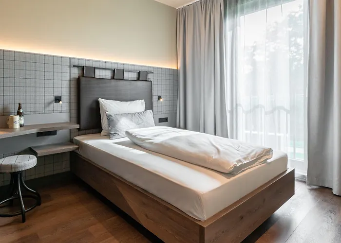 Freshsuites & Bar Hotel